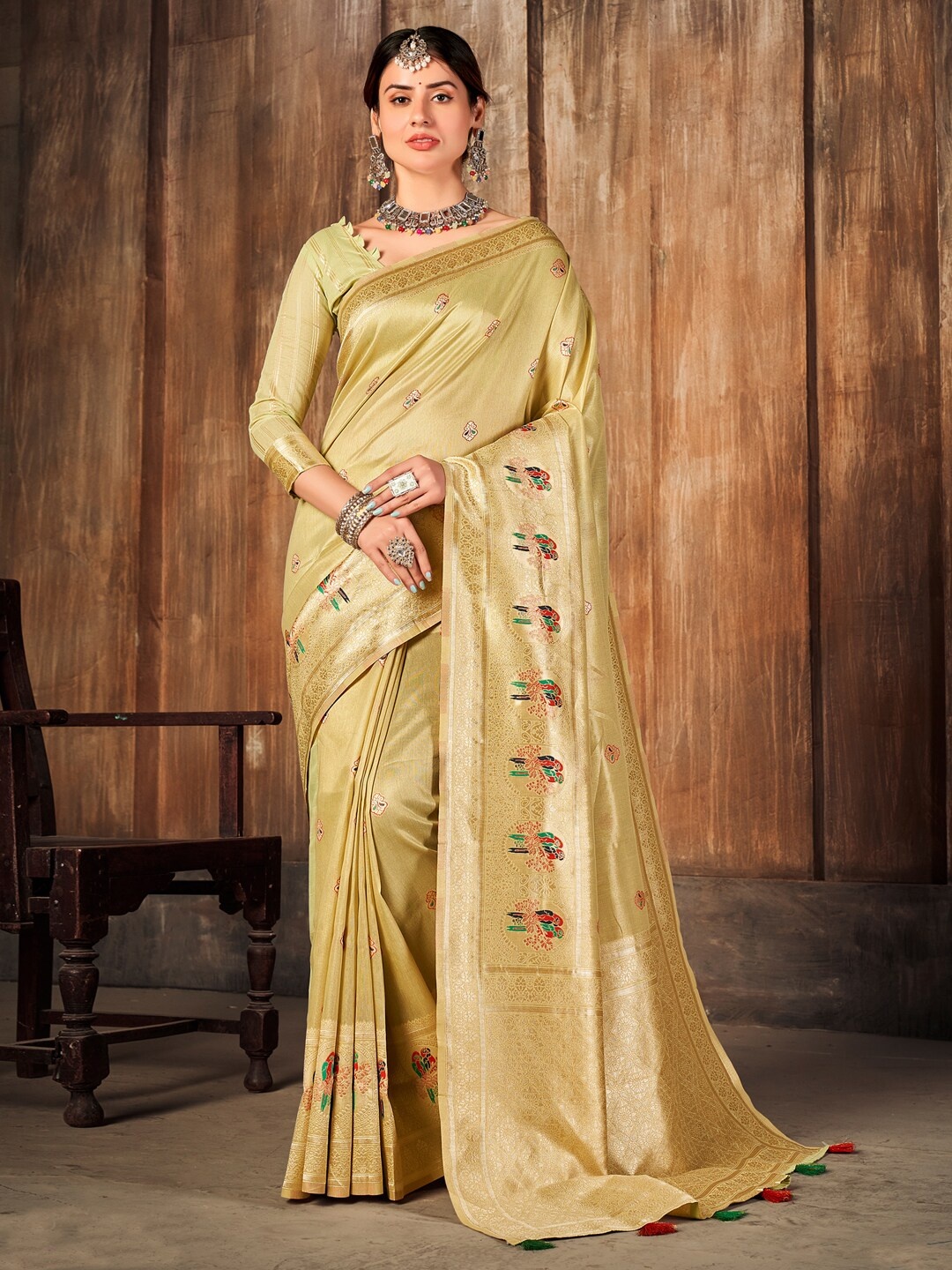 

Mitera Ethnic Motif Woven Design Zari Kanjeevaram Saree, Gold