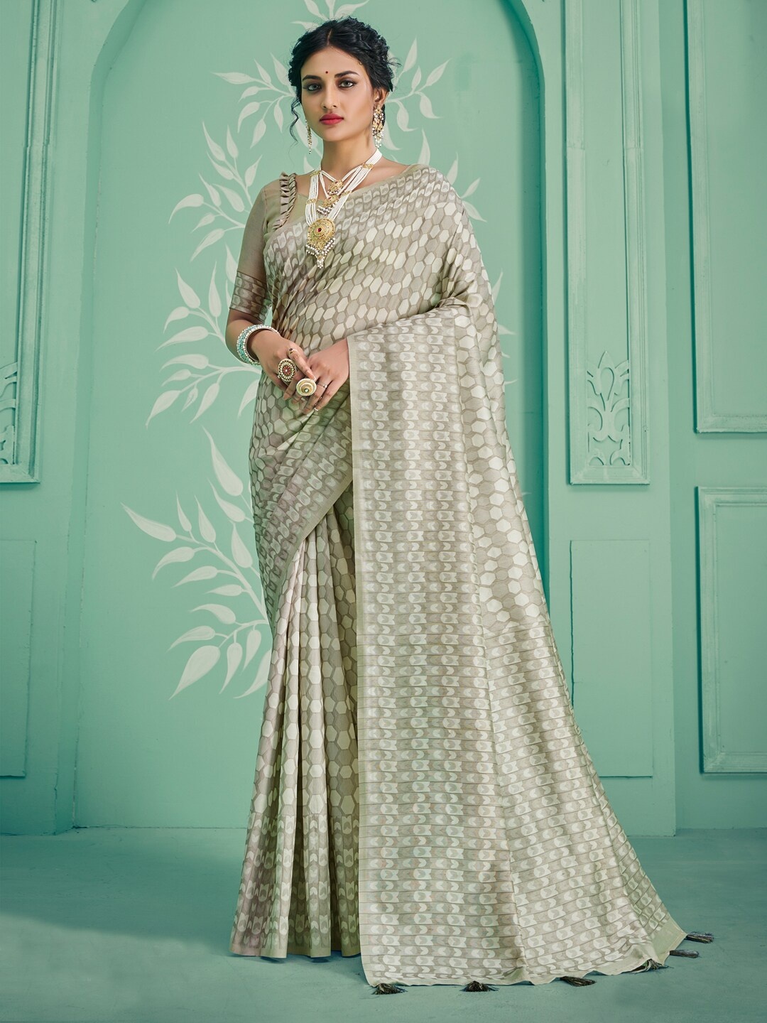

Mitera Grey Geometric Woven Design Saree