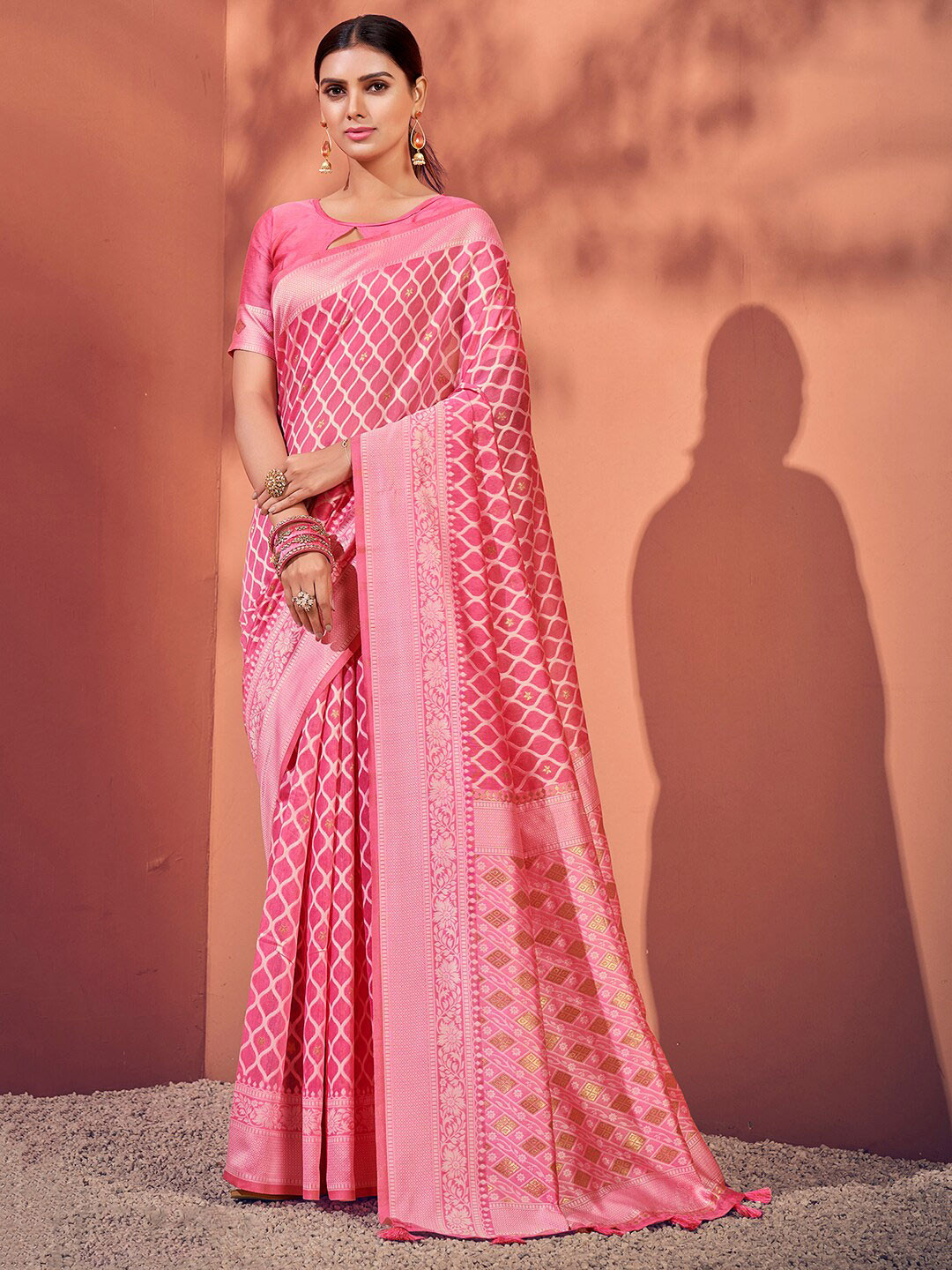 

Mitera Pink & Gold-Toned Ethnic Motifs Woven Design Zari Banarasi Saree