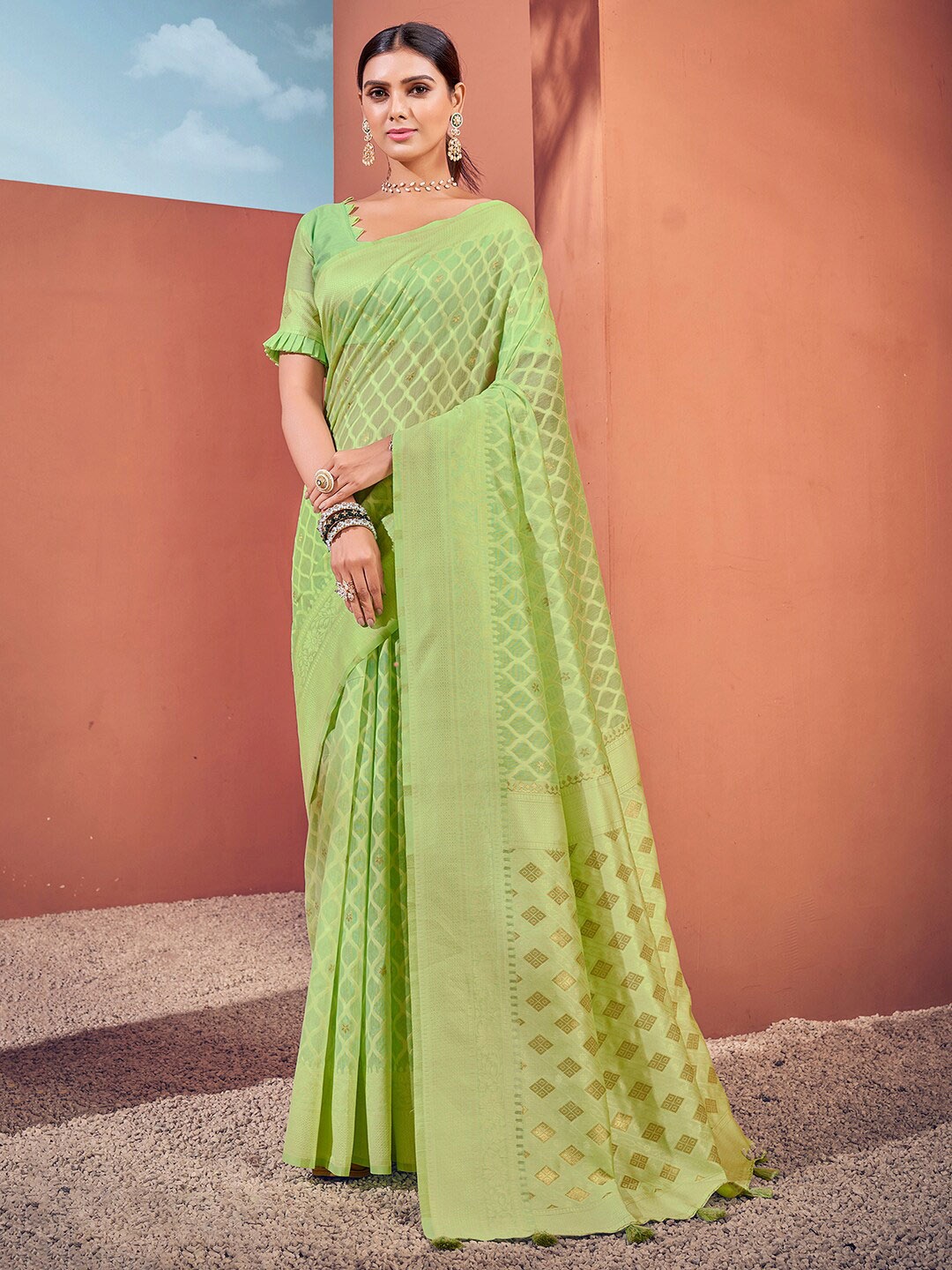 

Mitera Woven Design Zari Banarasi Saree, Green
