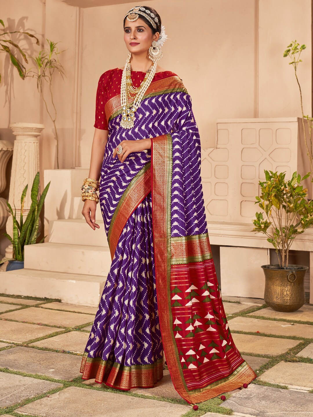 

Saree mall Ethnic Motifs Printed Zari Silk Blend Banarasi Sarees, Purple
