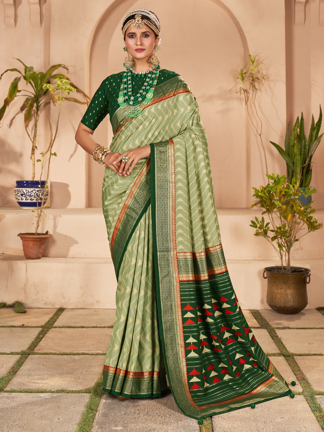 

Saree mall Ethnic Motif Printed Zari Banarasi Sarees, Green