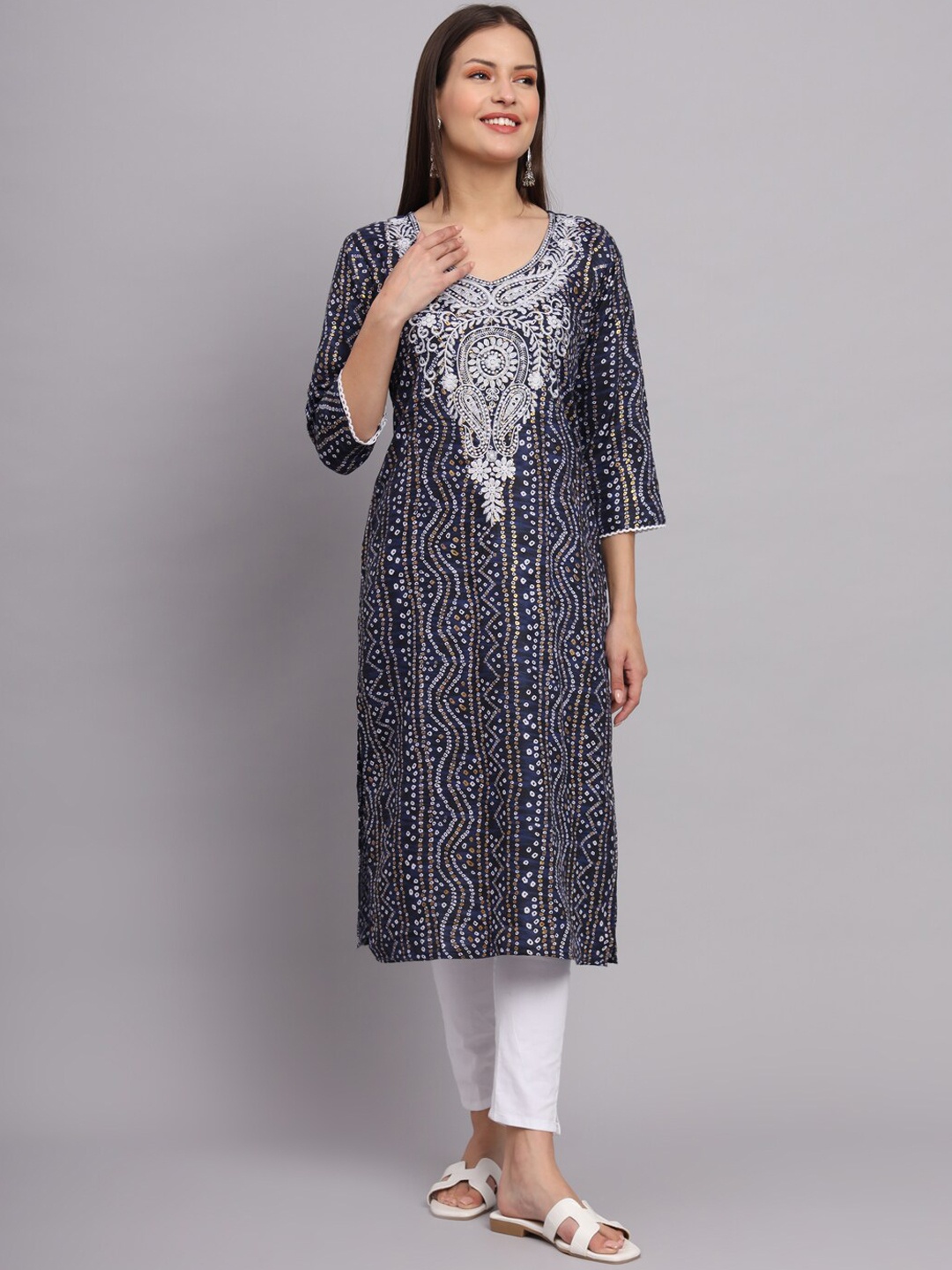 

VAIRAGEE Bandhani Printed Thread Work Straight Kurta, Navy blue