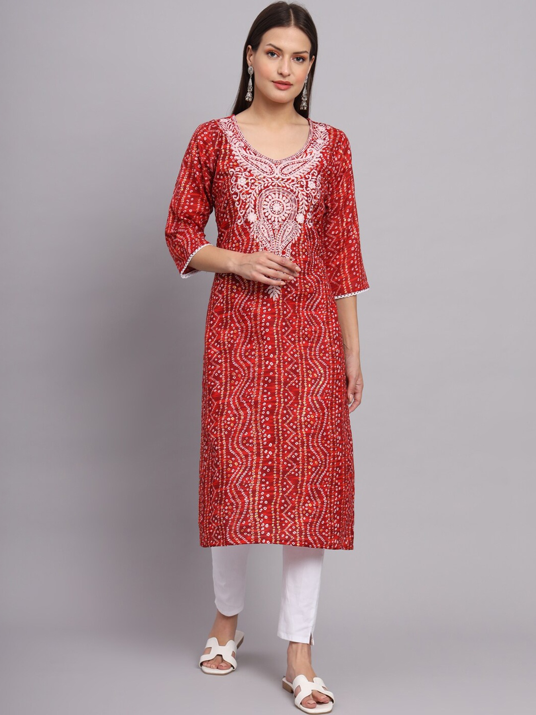 

VAIRAGEE Bandhani Printed Thread Work Straight Kurta, Red