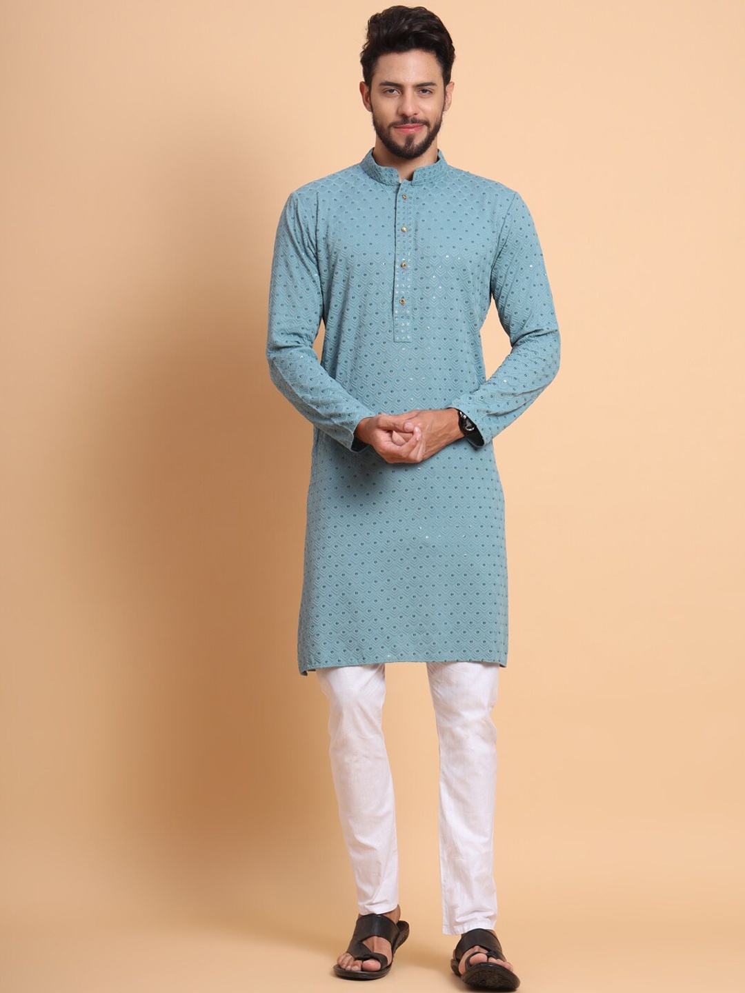 

SWAGG INDIA Mandarin Collar Ethnic Motif Embroidered Thread Work Kurta, Blue