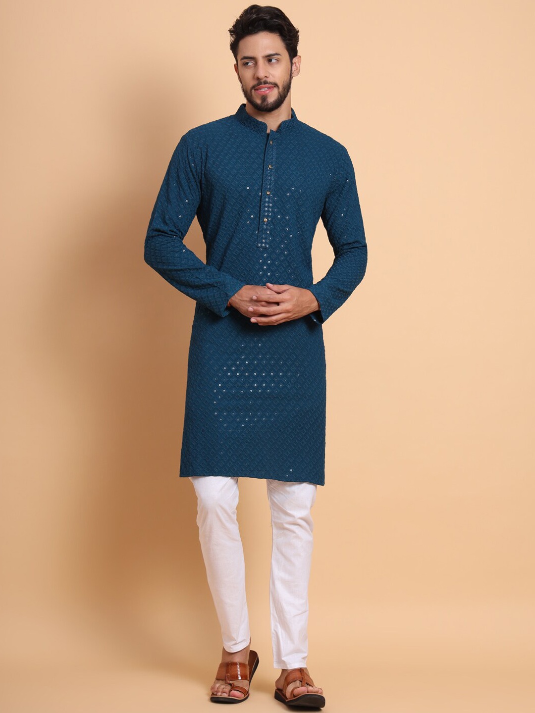 

SWAGG INDIA Mandarin Collar Ethnic Motif Embroidered Thread Work Kurta, Blue
