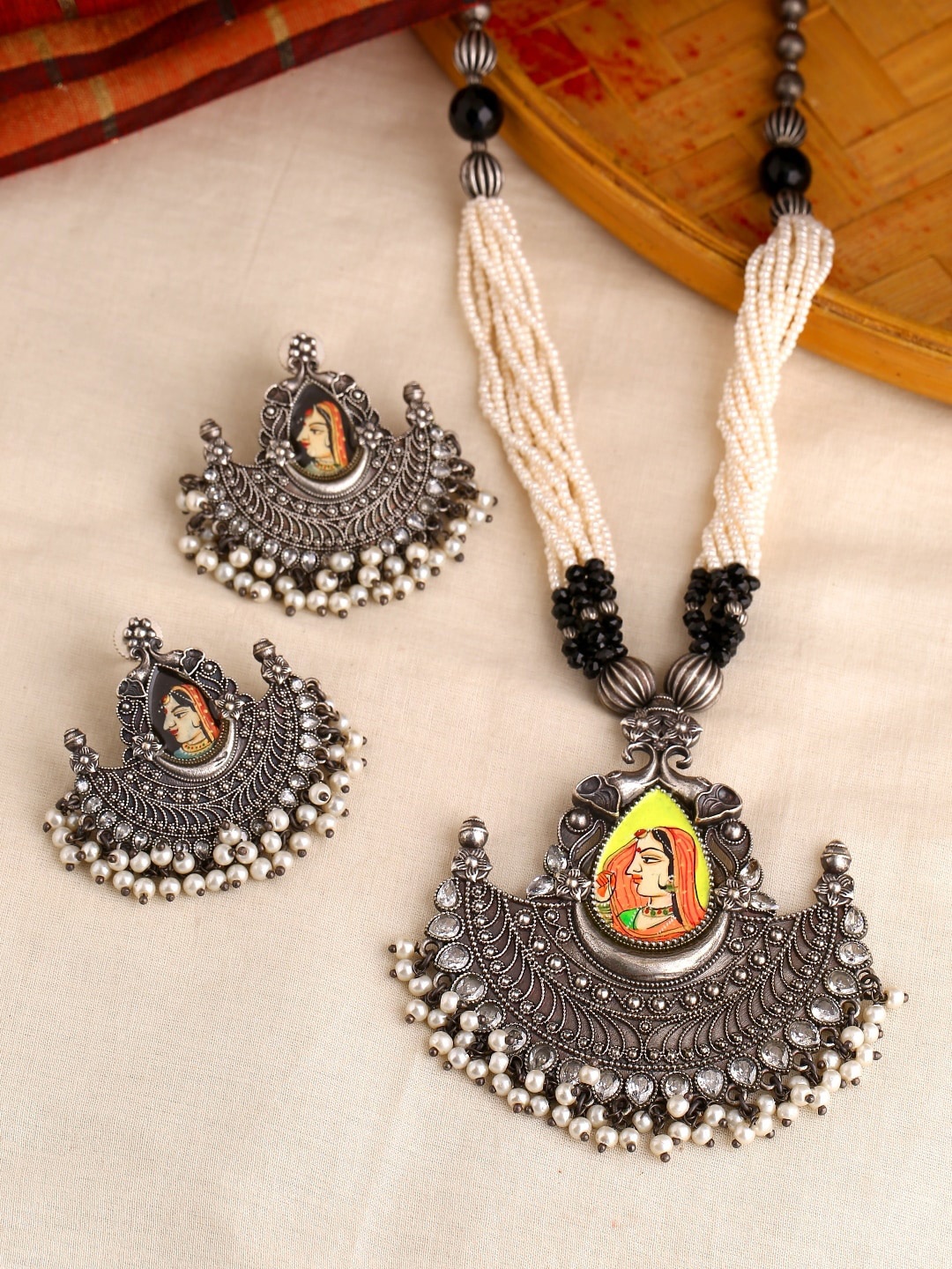

Infuzze Brass-Plated Stone & Beads -Studded Jewellery Set, Silver