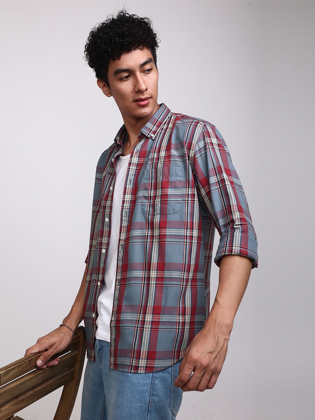 

Snitch Grey Standard Slim Fit Tartan Checked Pure Cotton Casual Shirt