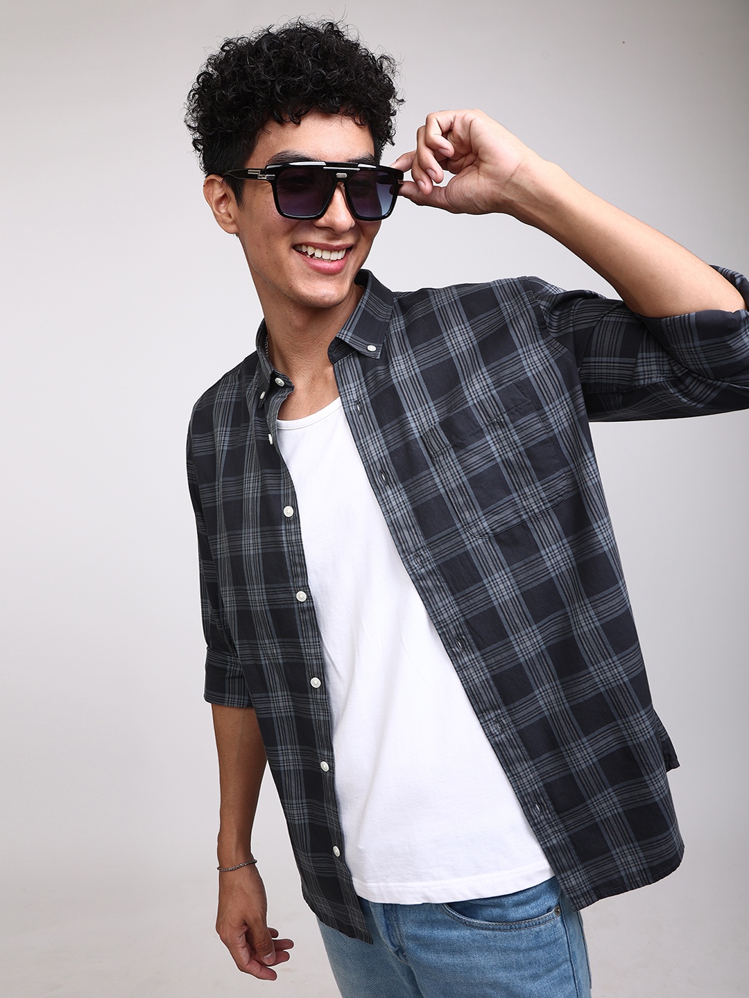 

Snitch Grey Standard Slim Fit Tartan Checked Pure Cotton Casual Shirt