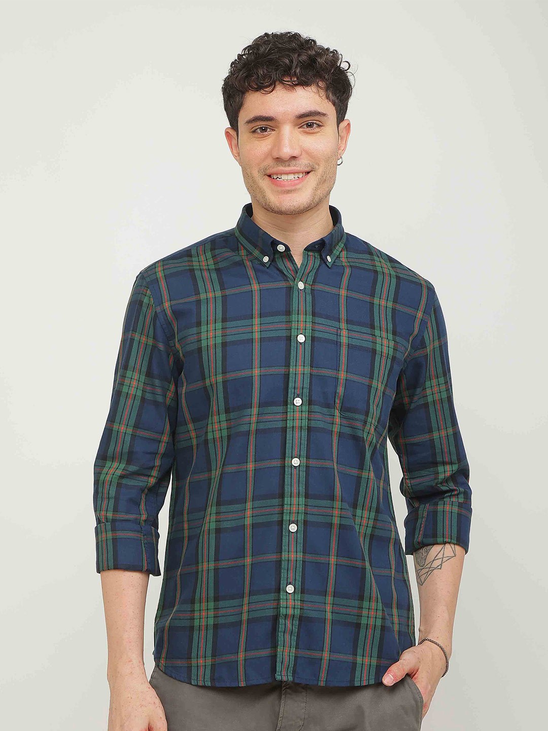 

Snitch Blue Standard Slim Fit Tartan Checked Pure Cotton Casual Shirt
