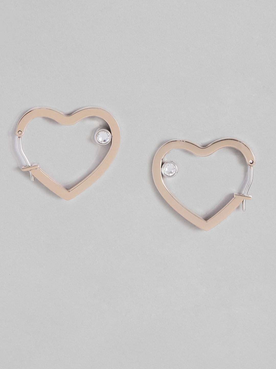 

Tommy Hilfiger Minimal Heart Shaped Stud Earrings, Gold