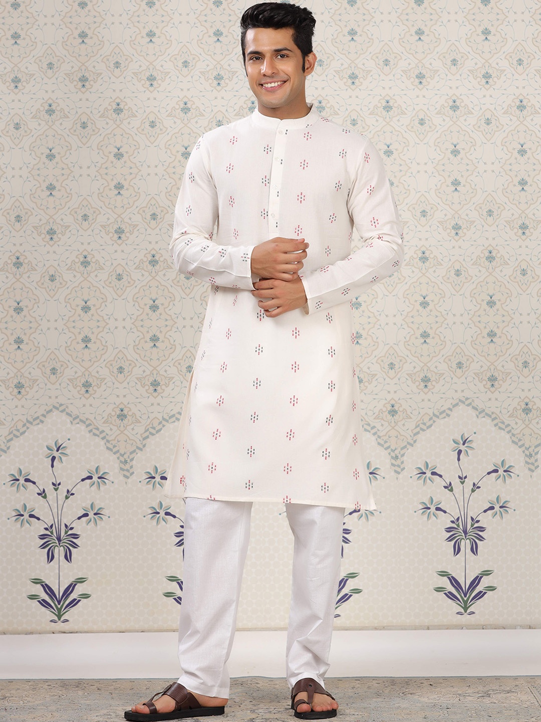 

Ode by House of Pataudi Geometric Printed Pure Cotton Kurta with Pyjamas, Off white
