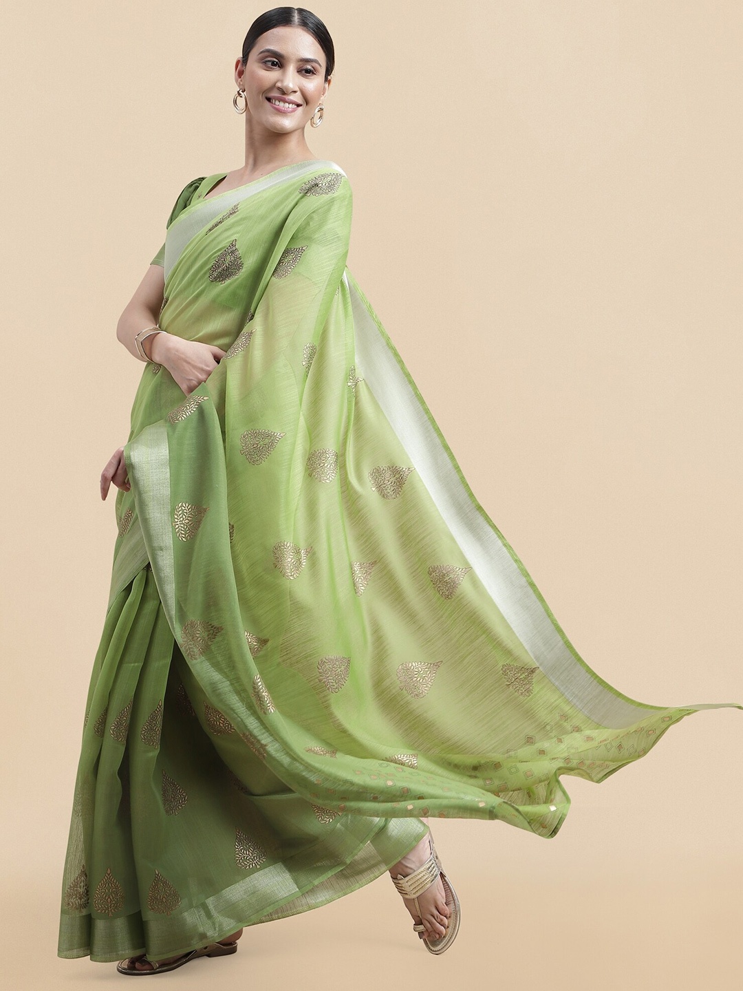 

MIRCHI FASHION Green & Silver-Toned Ethnic Motifs Printed Zari Block Print Saree