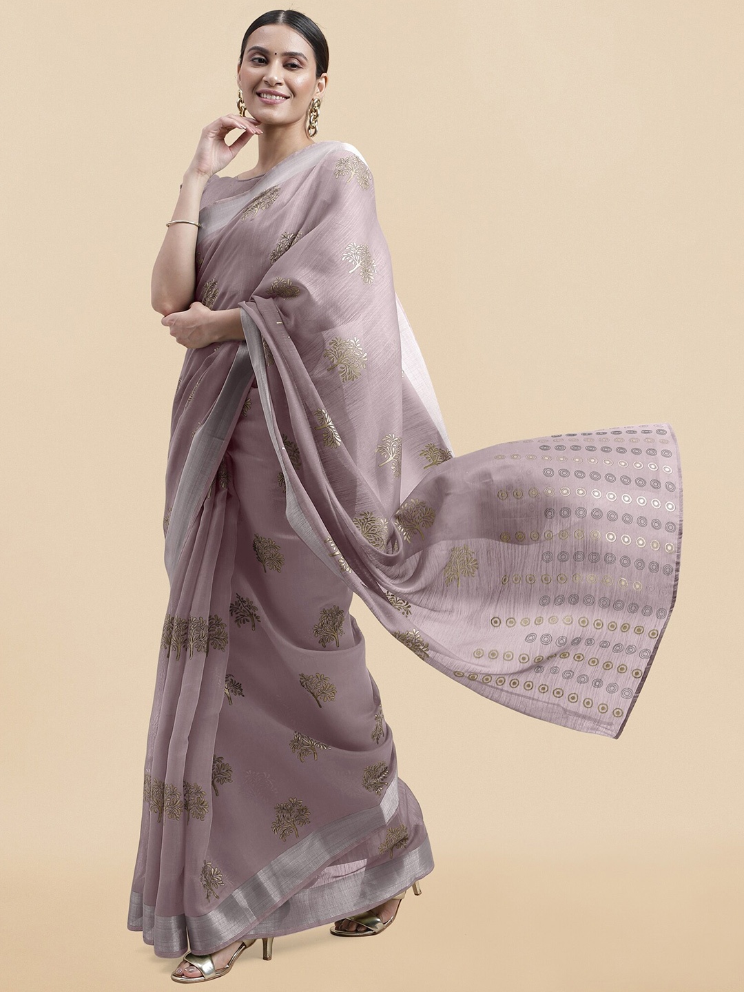 

MIRCHI FASHION Magenta & Silver-Toned Ethnic Motifs Printed Zari Block Print Saree