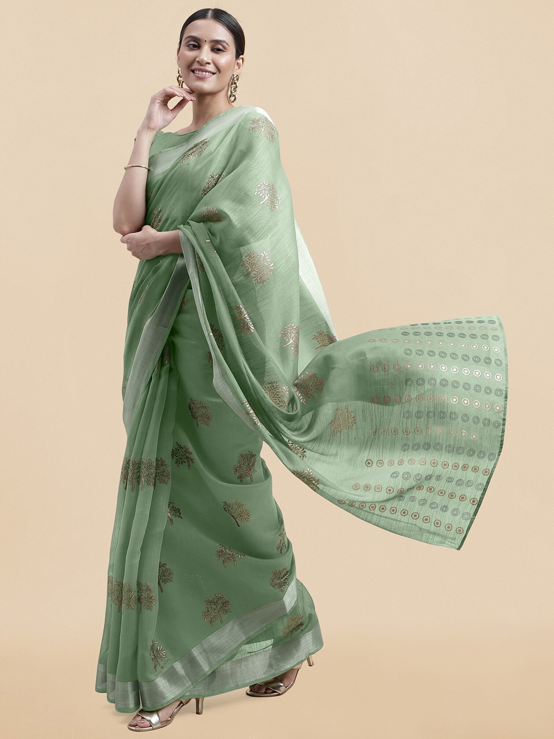 

MIRCHI FASHION Green & Gold-Toned Ethnic Motifs Printed Zari Saree