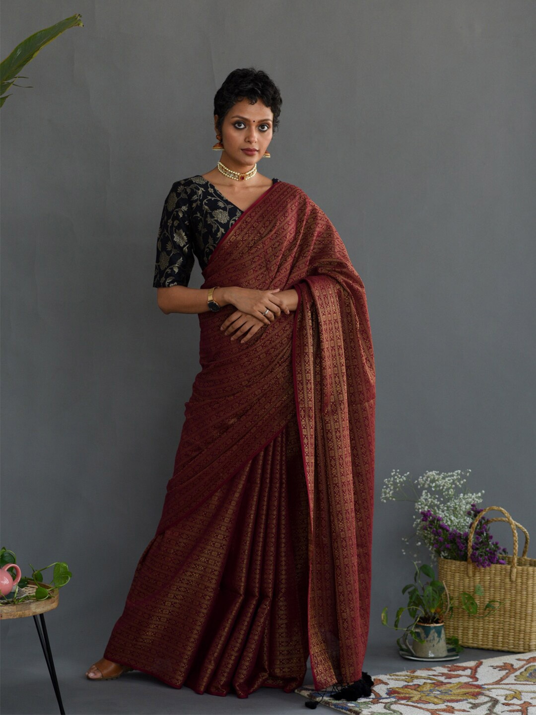 

Suta Ethnic Motifs Woven Design Zari Saree, Maroon