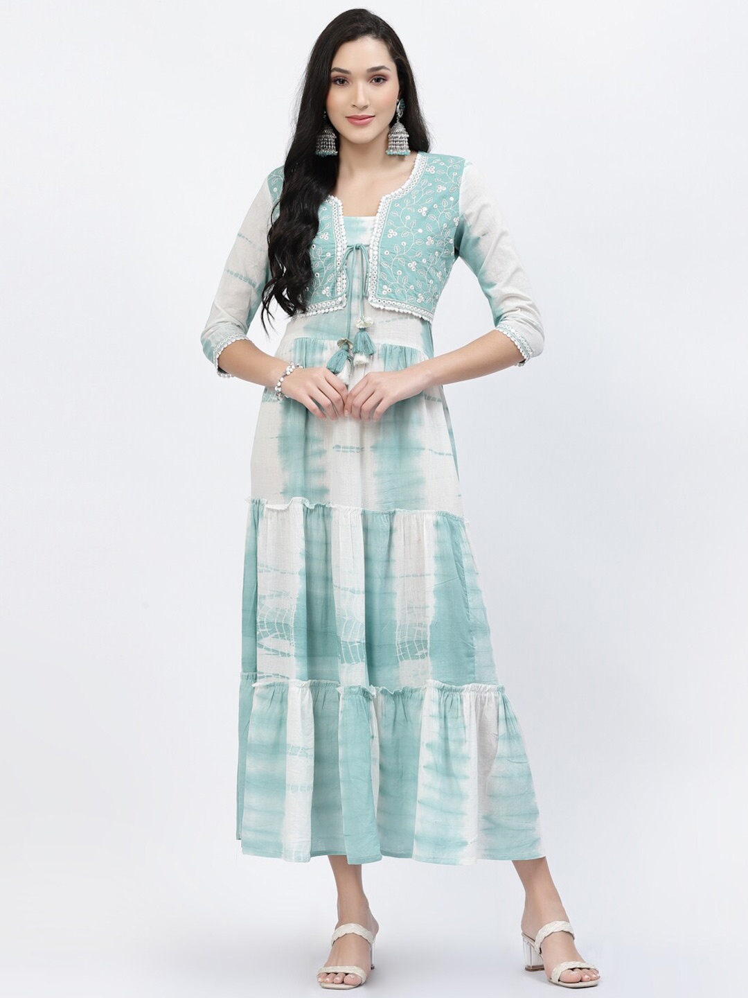 

YELLOW CLOUD Tie & Dye Printed Gathered Tiered Cotton A-Line Midi Dress With Jacket, White