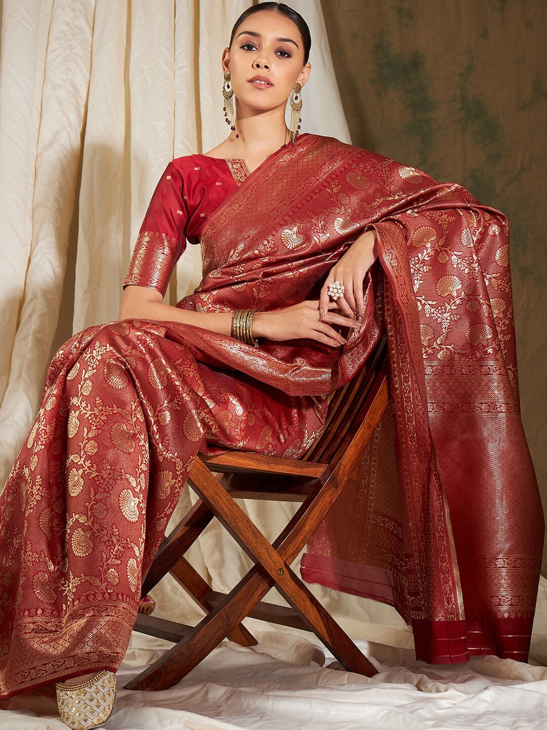 

Sangria Ethnic Motifs Woven Design Banarasi Saree, Red