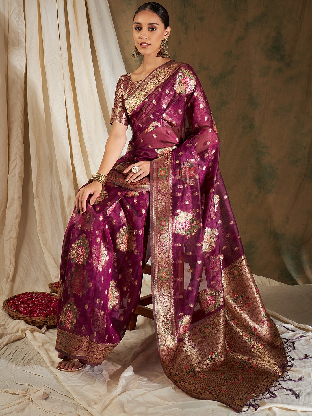 

Sangria Ethnic Motifs Woven Design Organza Kanjeevaram Saree, Purple