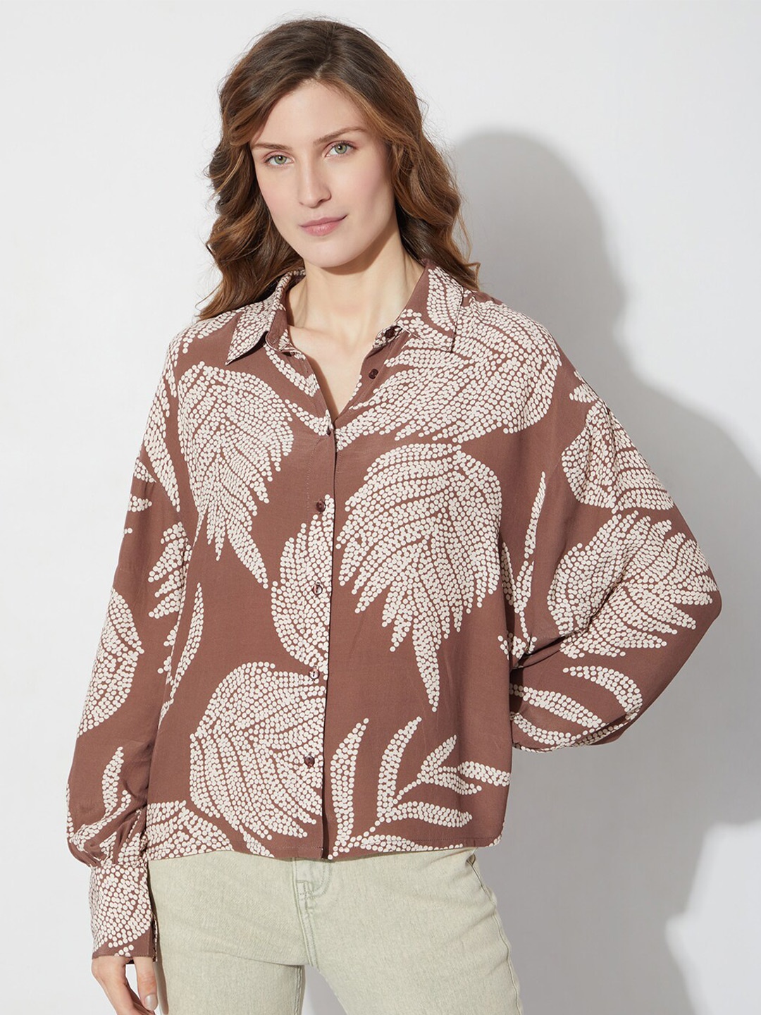 

Vero Moda Slim Fit Floral Printed Casual Shirt, Brown