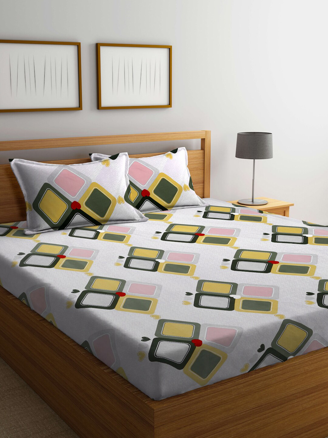 

FABINALIV White & Green Geometric Print 300 TC Super King Size Bedsheet & 2 Pillow Covers
