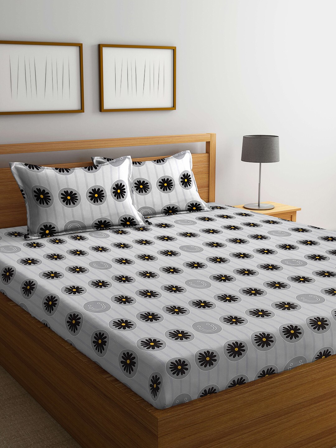 

FABINALIV Grey & Black Floral Print 300 TC Super King Size Bedsheet with 2 Pillow Covers