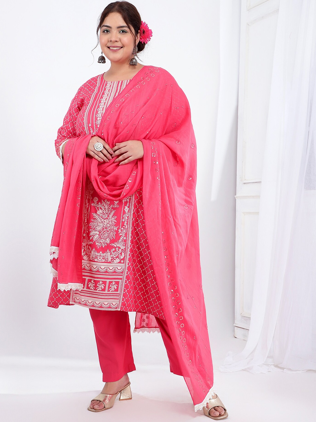 

Bani Women Plus Size Ethnic Motifs Printed Straight Kurta & Trousers with Dupatta, Pink