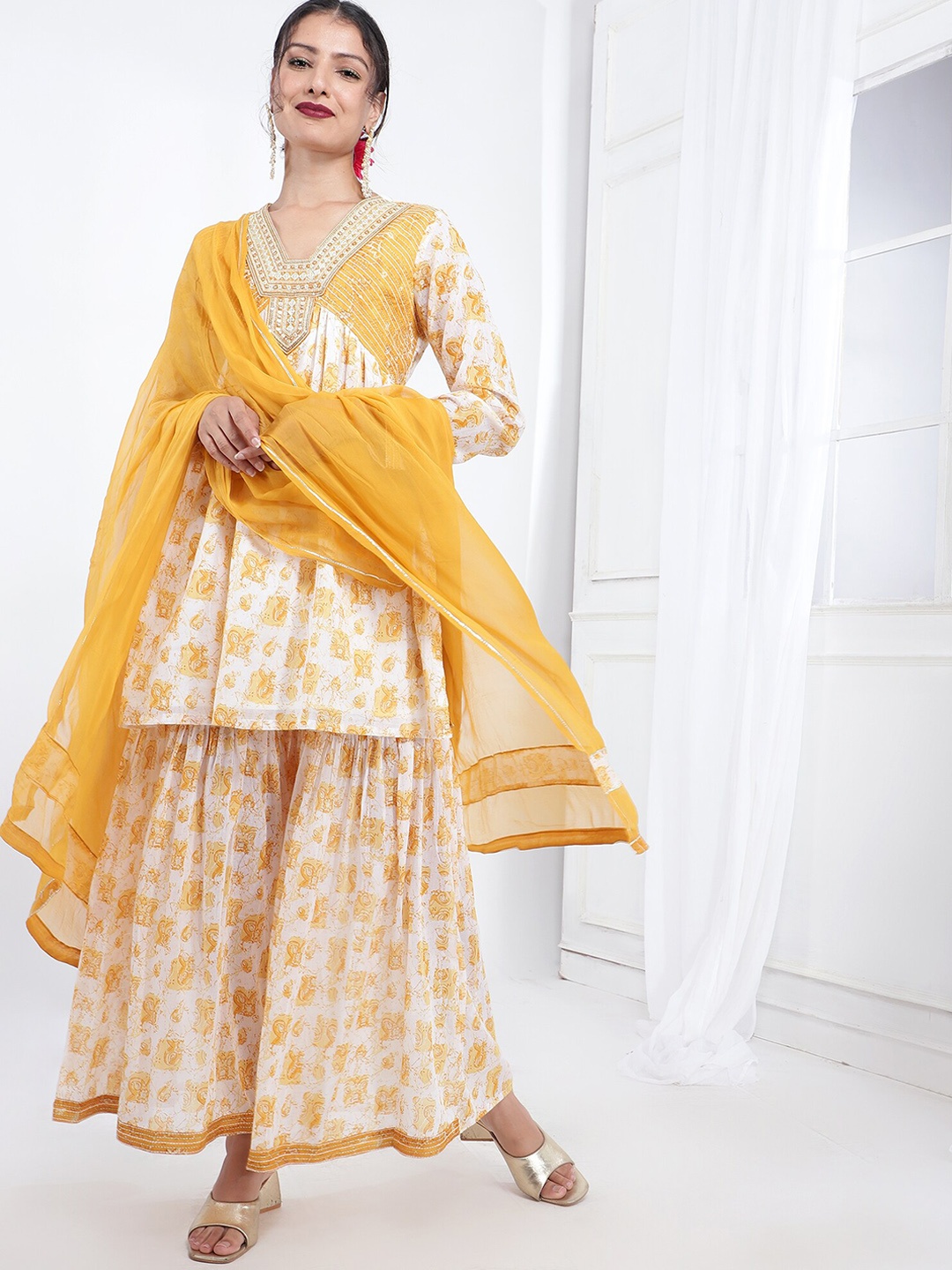 

Bani Women Ethnic Motifs Printed Pure Cotton A-Line Kurta & Sharara with Dupatta, White