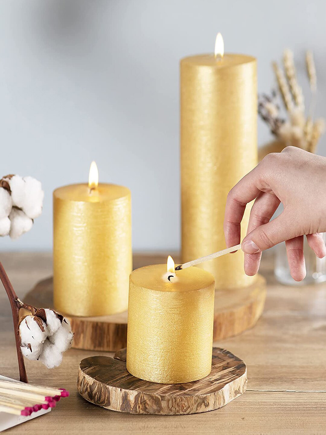 

Aromatic Fables Gold Toned 3-Pcs Jasmine Scented Candles