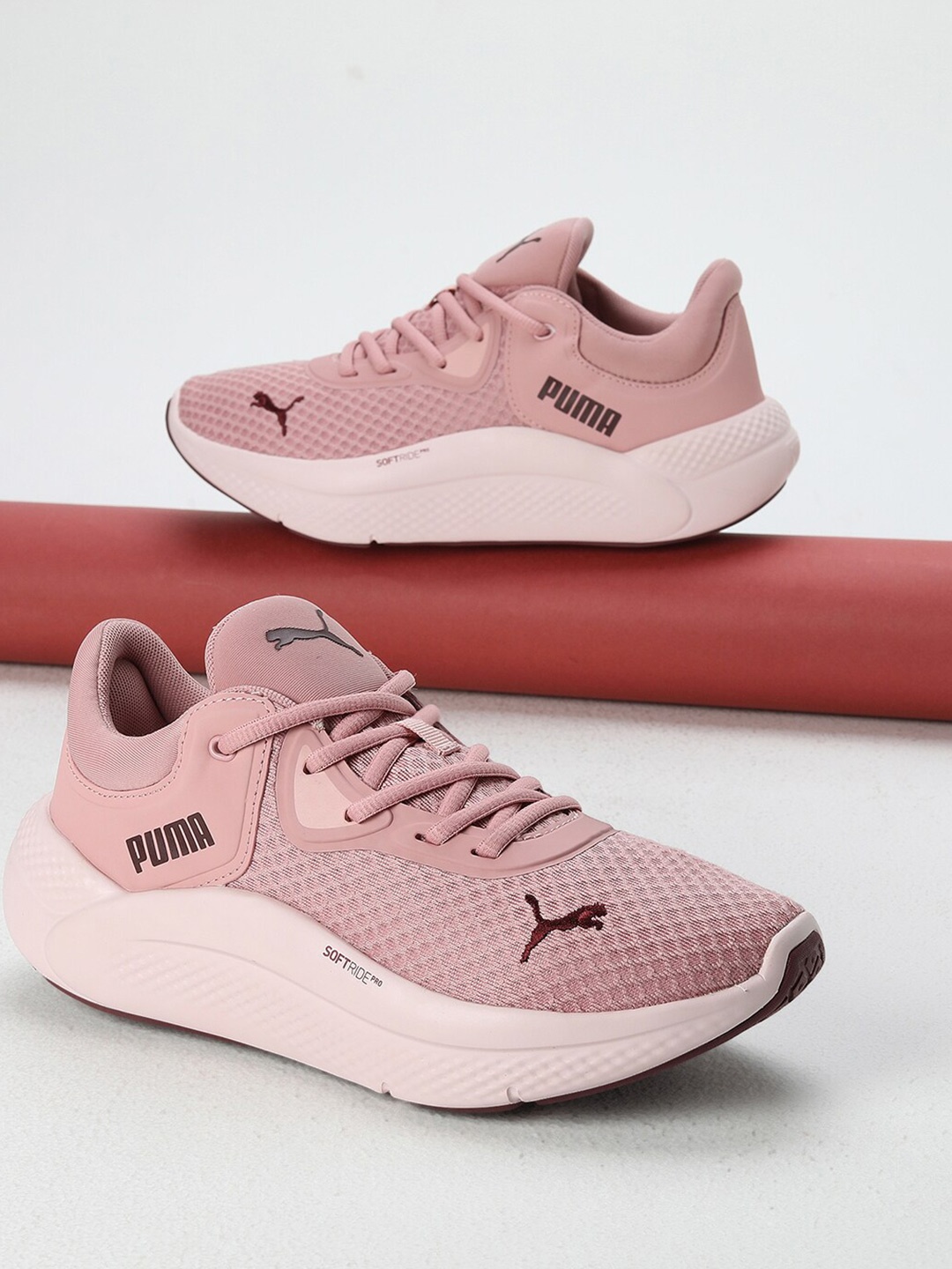 

Puma Women SOFTRIDE Pro Running Shoes, Pink