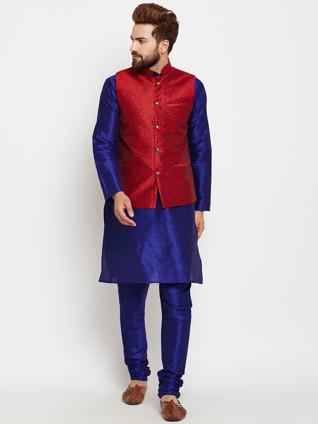 

SOJANYA Men Blue & Maroon Self Design Kurta with Pyjamas