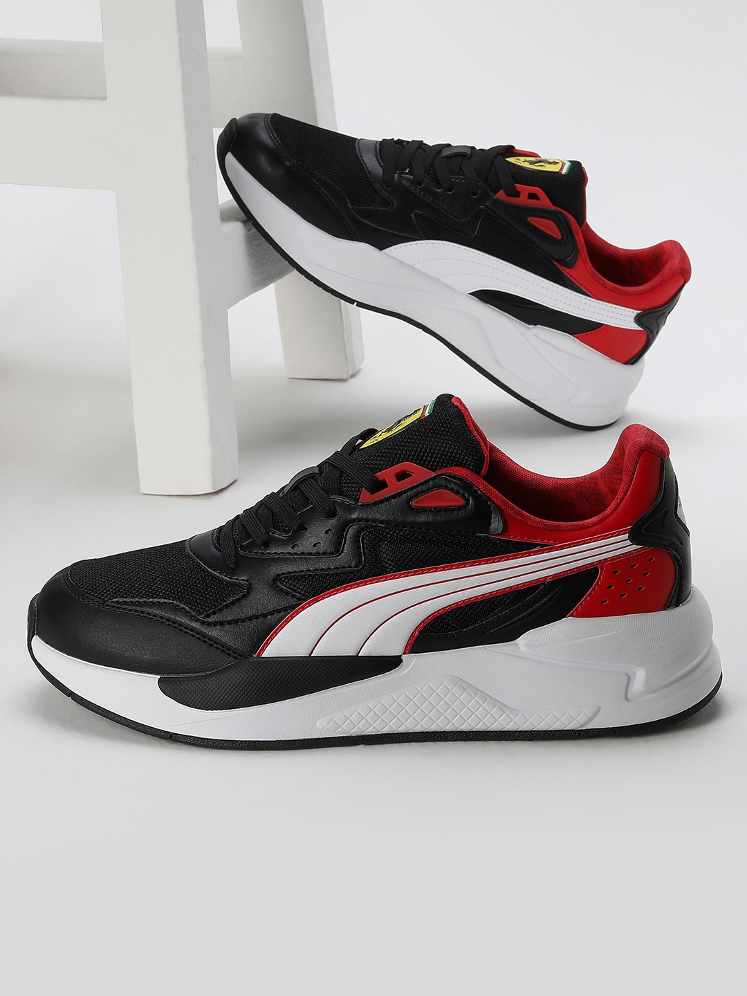 

PUMA Motorsport Unisex Ferrari X-Ray Speed Sneakers, Black