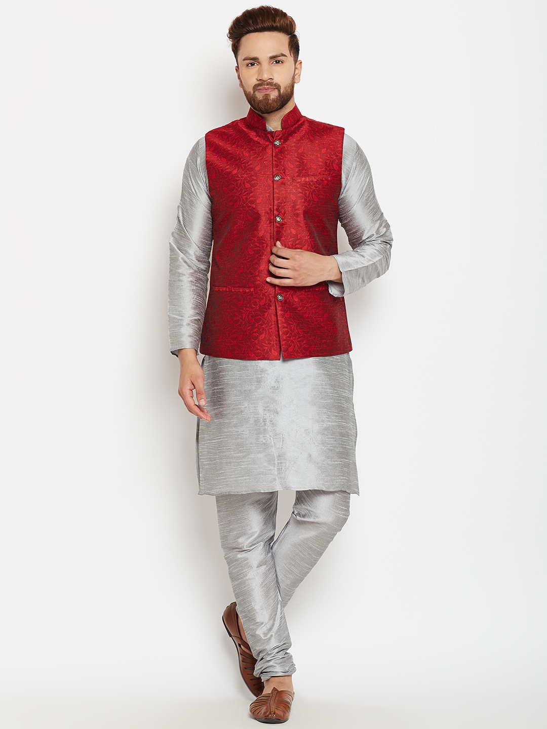 

SOJANYA Men Grey & Maroon Self Design Kurta Pyjamas & Nehru Jacket