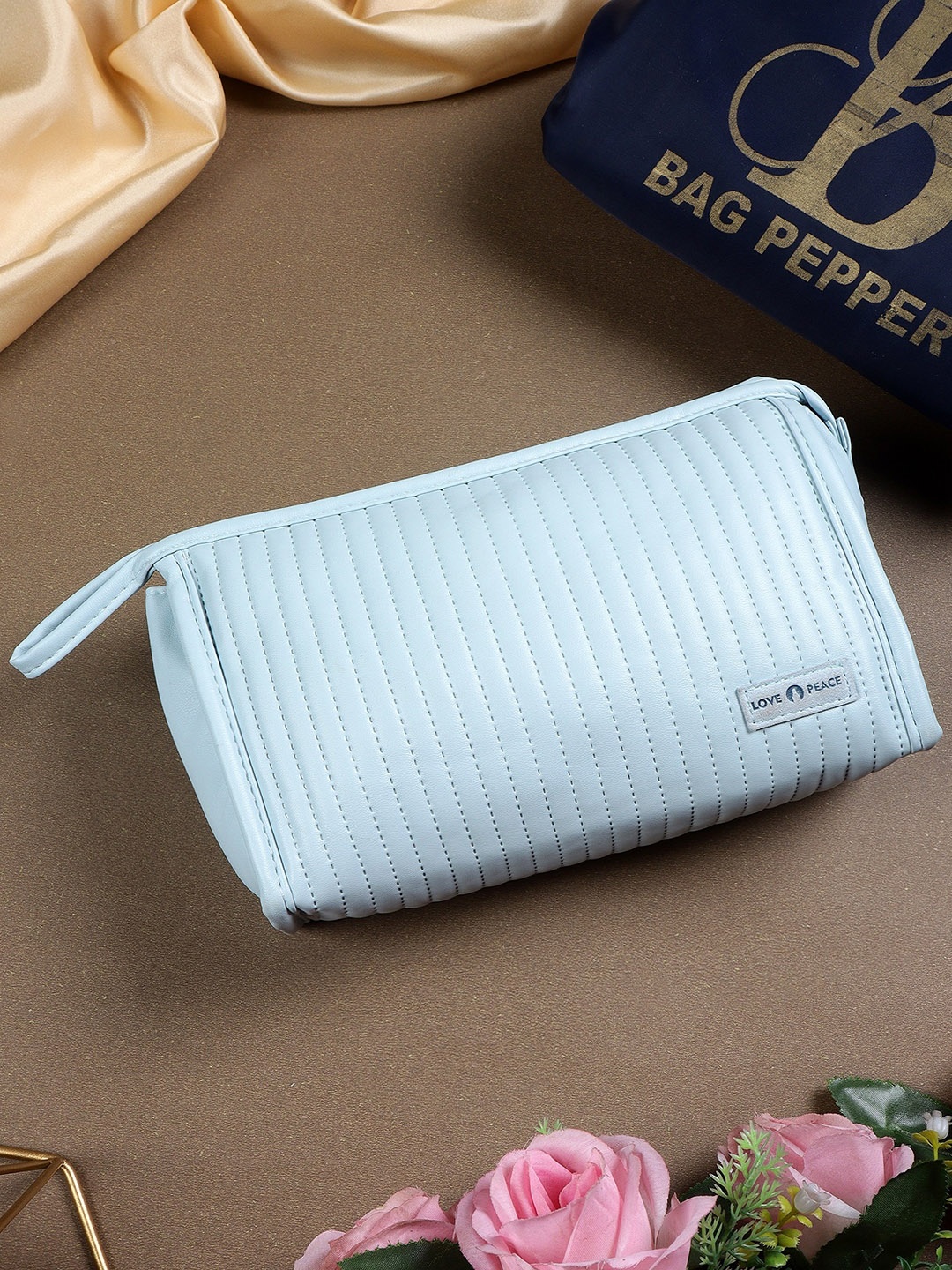 

Bag Pepper Women Textured Travel Pouch, Blue