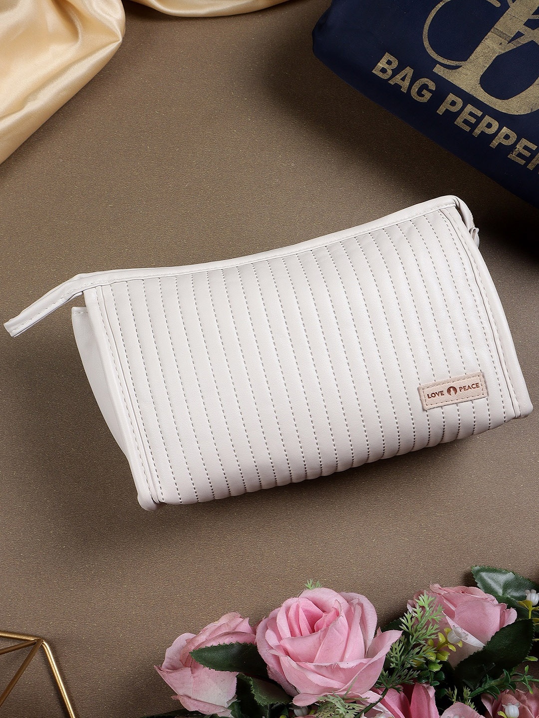 

Bag Pepper Women Textured Organizing Travel Pouch, Cream
