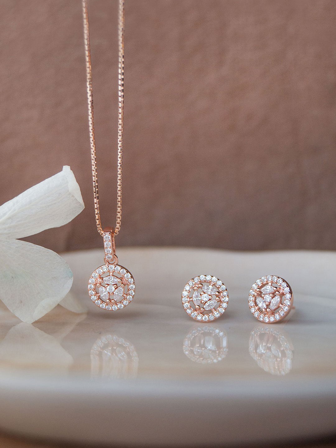 

MANNASH Rose Gold-Plated CZ-Studded Pendant With Chain