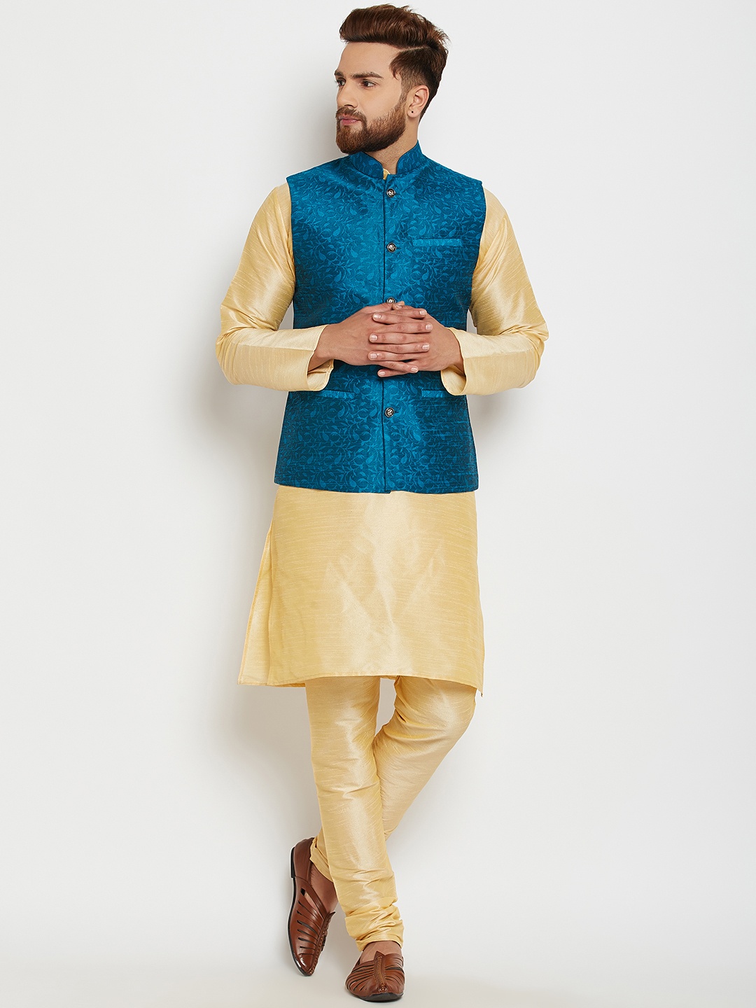 

SOJANYA Men Gold-Toned & Blue Self Design Kurta Pyjamas & Nehru Jacket