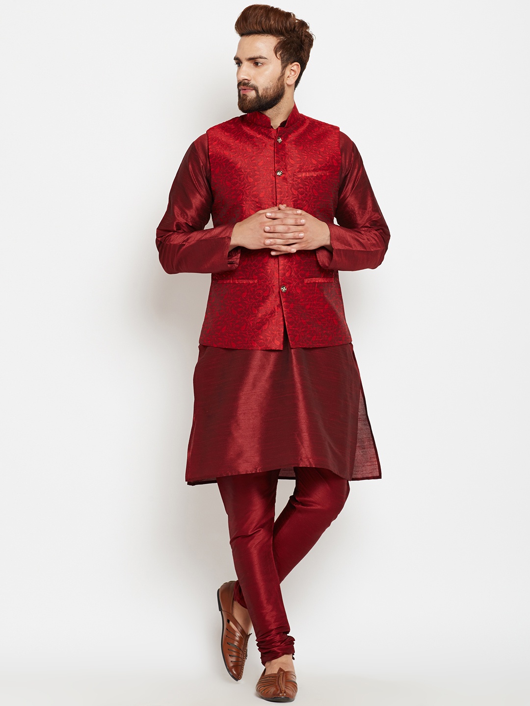 

SOJANYA Men Maroon Self Design Kurta with Pyjamas