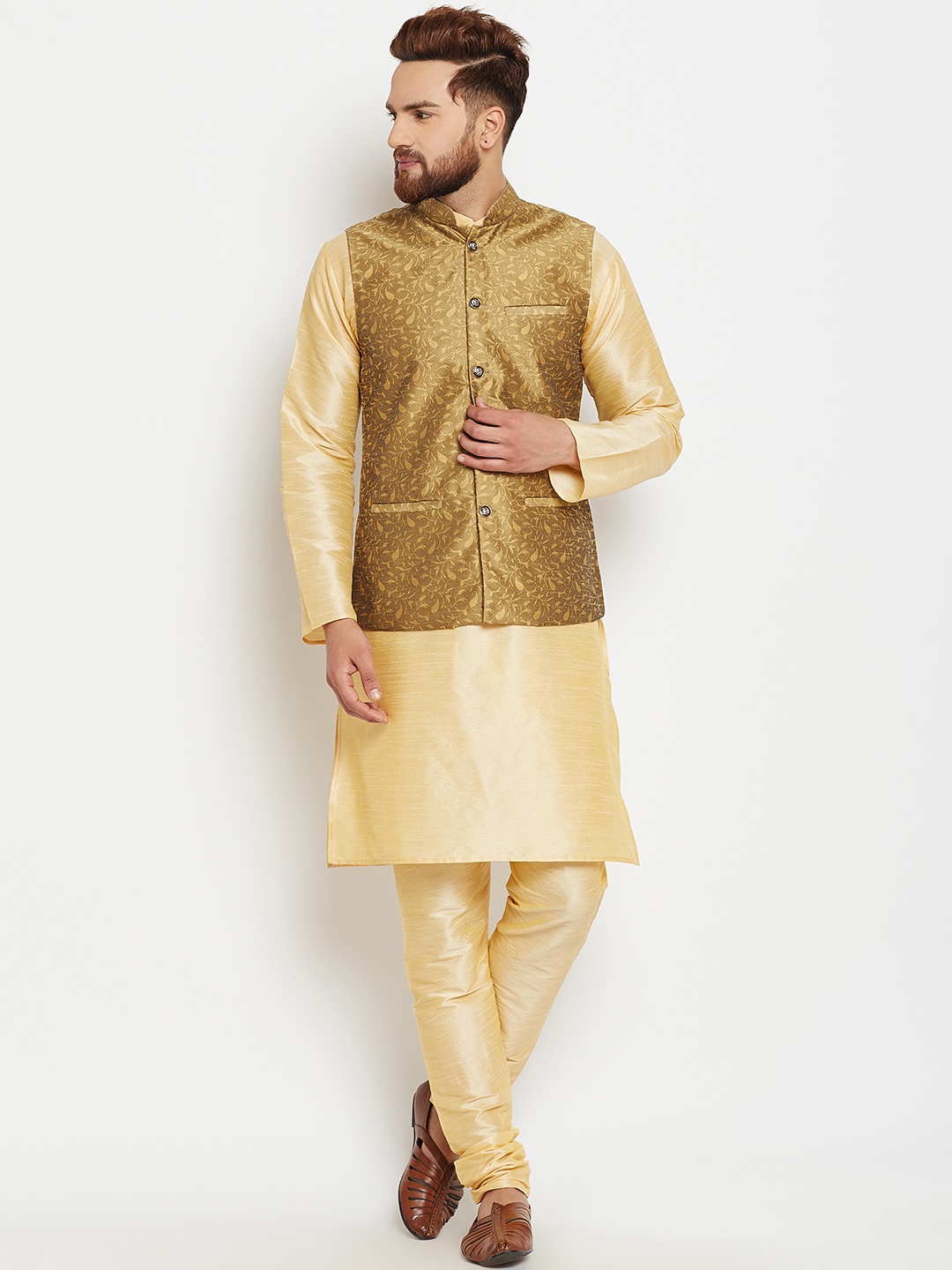 

SOJANYA Men Gold-Toned Self Design Kurta Pyjamas & Nehru Jacket