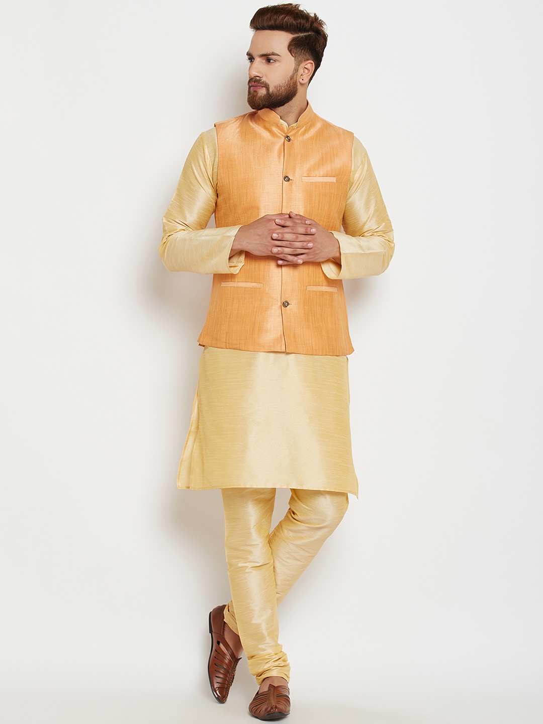 

SOJANYA Men Gold-Toned & Beige Self Design Kurta with Pyjamas
