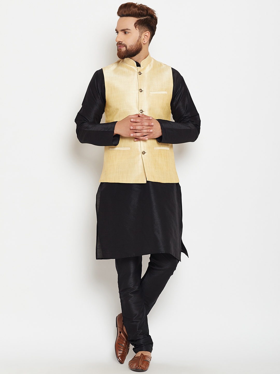

SOJANYA Men Black & Gold-Toned Self Design Kurta with Churidar