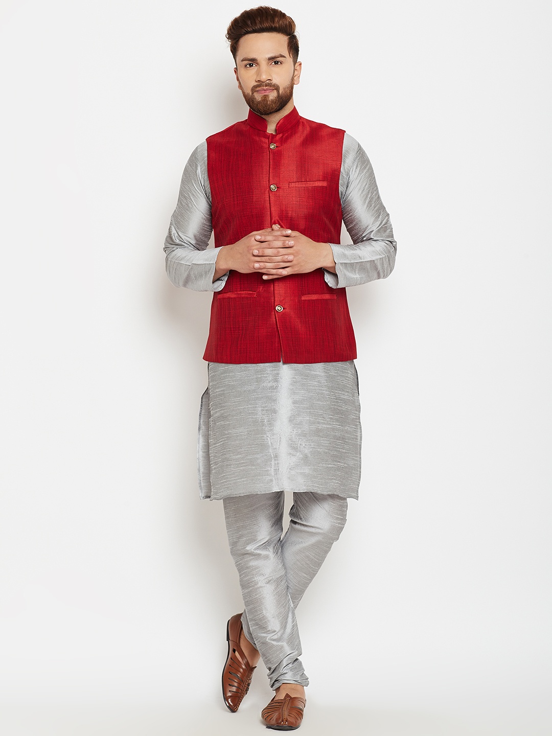 

SOJANYA Men Grey & Maroon Self Design Kurta with Pyjamas and Nehru Jacket