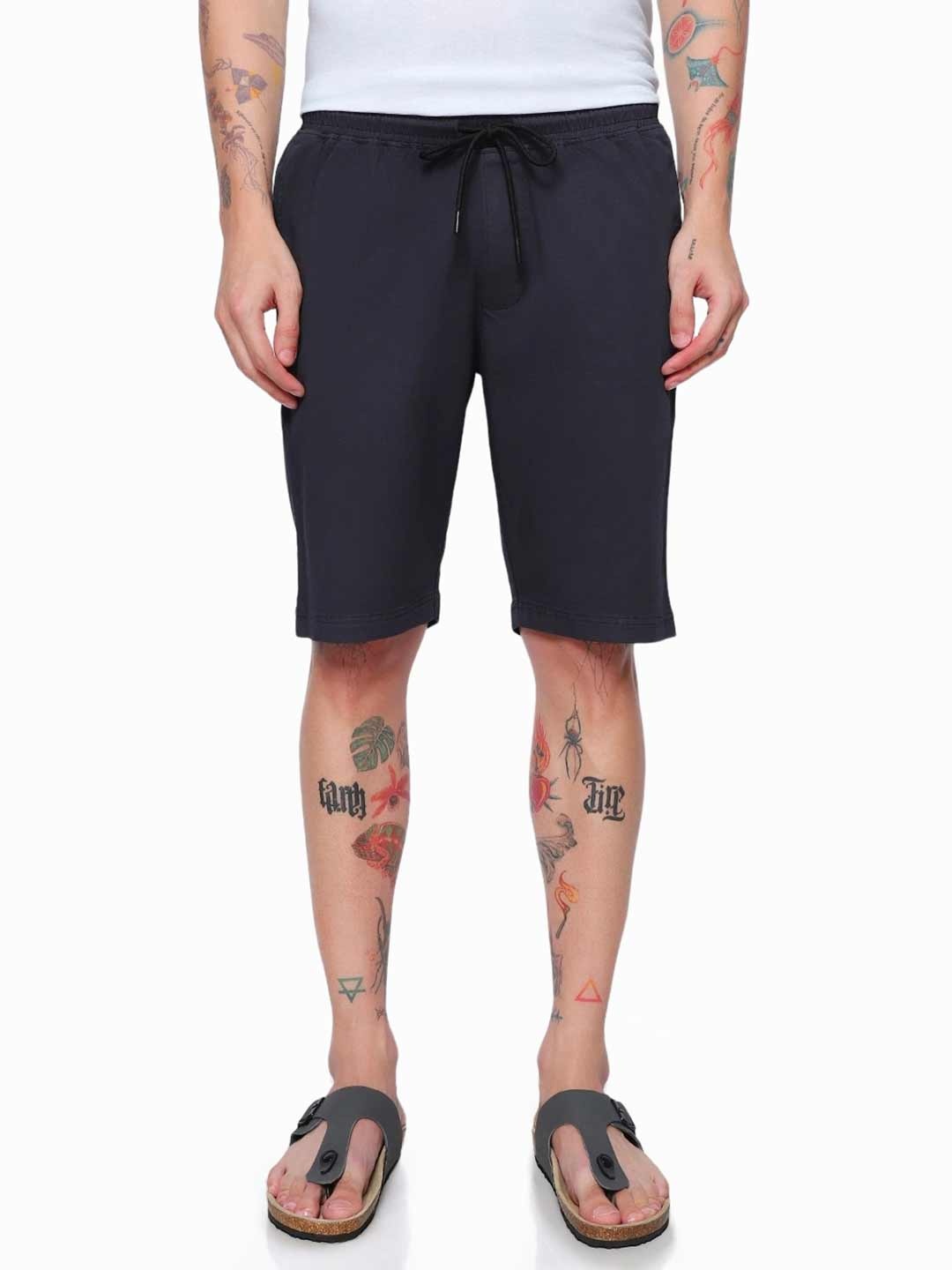 

Bewakoof Men Over Dyed Shorts, Black