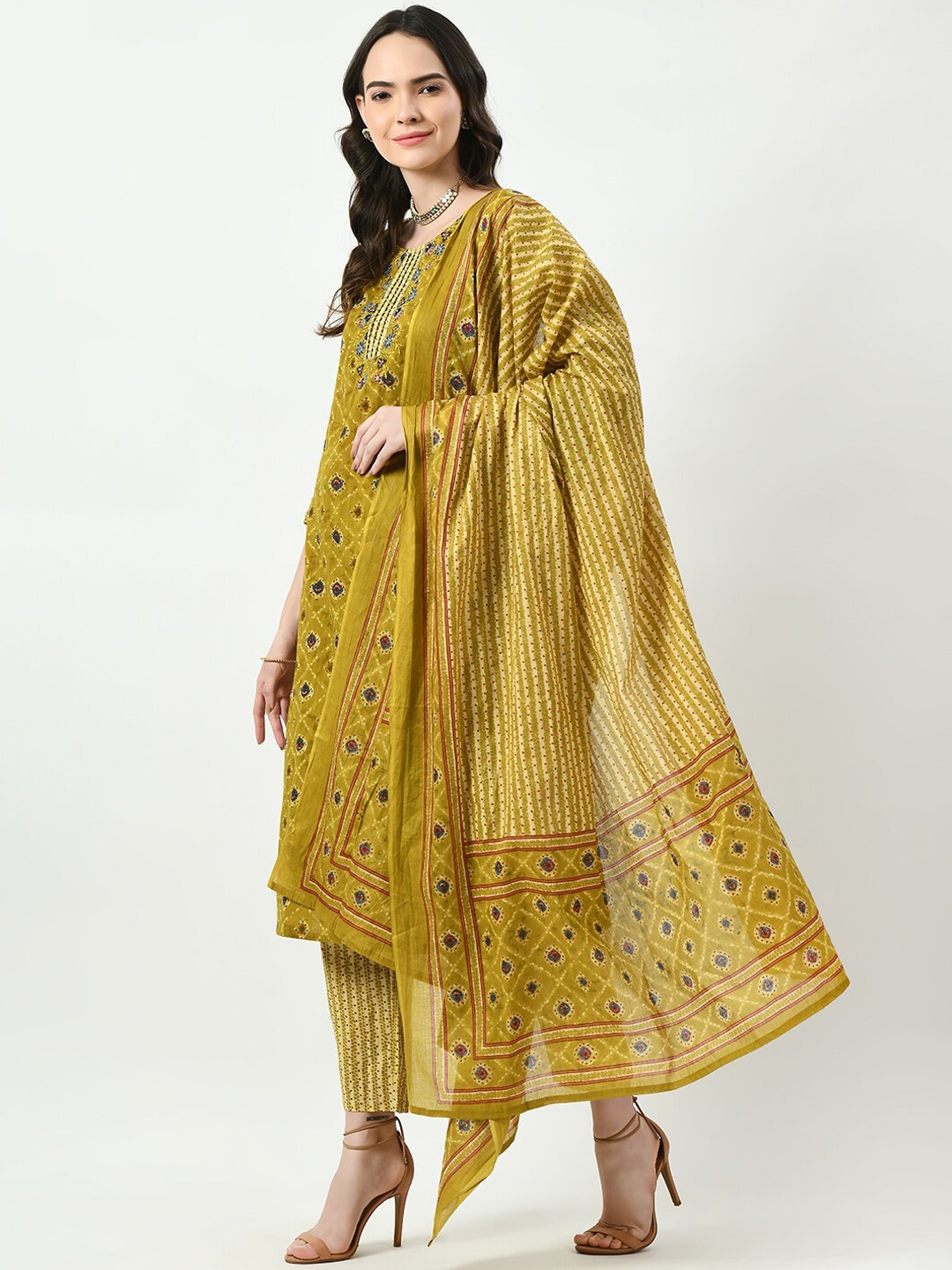 

Altiven Ethnic Motifs Dyed Thread Work Kurta With Trousers & Dupatta, Green
