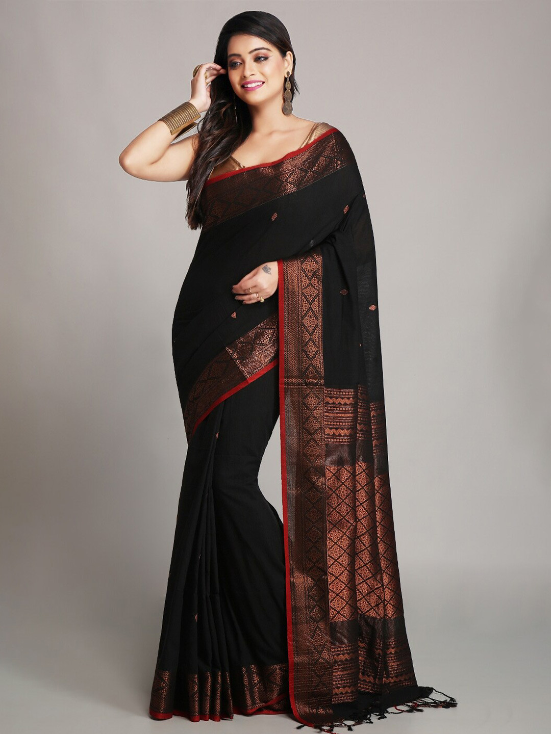 

WoodenTant Woven Design Zari Pure Cotton Khadi Saree, Black