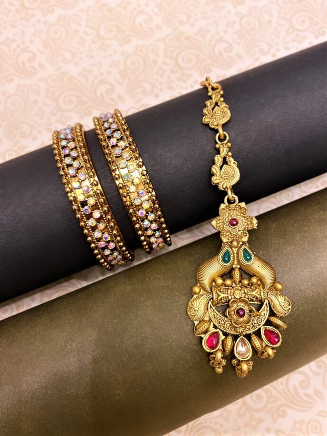 

ATIBELLE Set Of 3 Gold-Plated Stone-Studded & Beaded Floral Shaped Jewellery Set