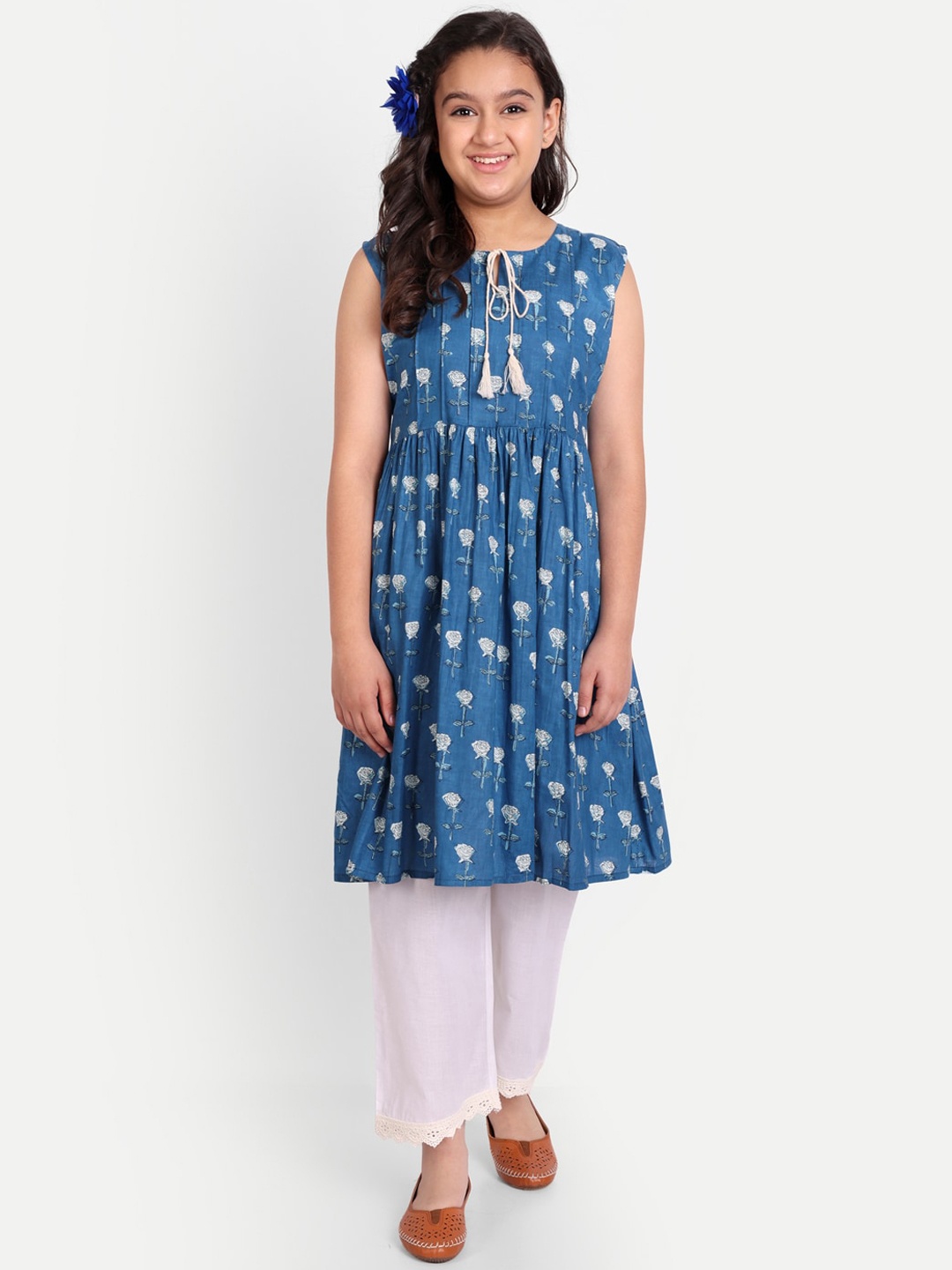 

Modish Couture Girls Floral Printed Regular Kurta with Palazzos, Blue