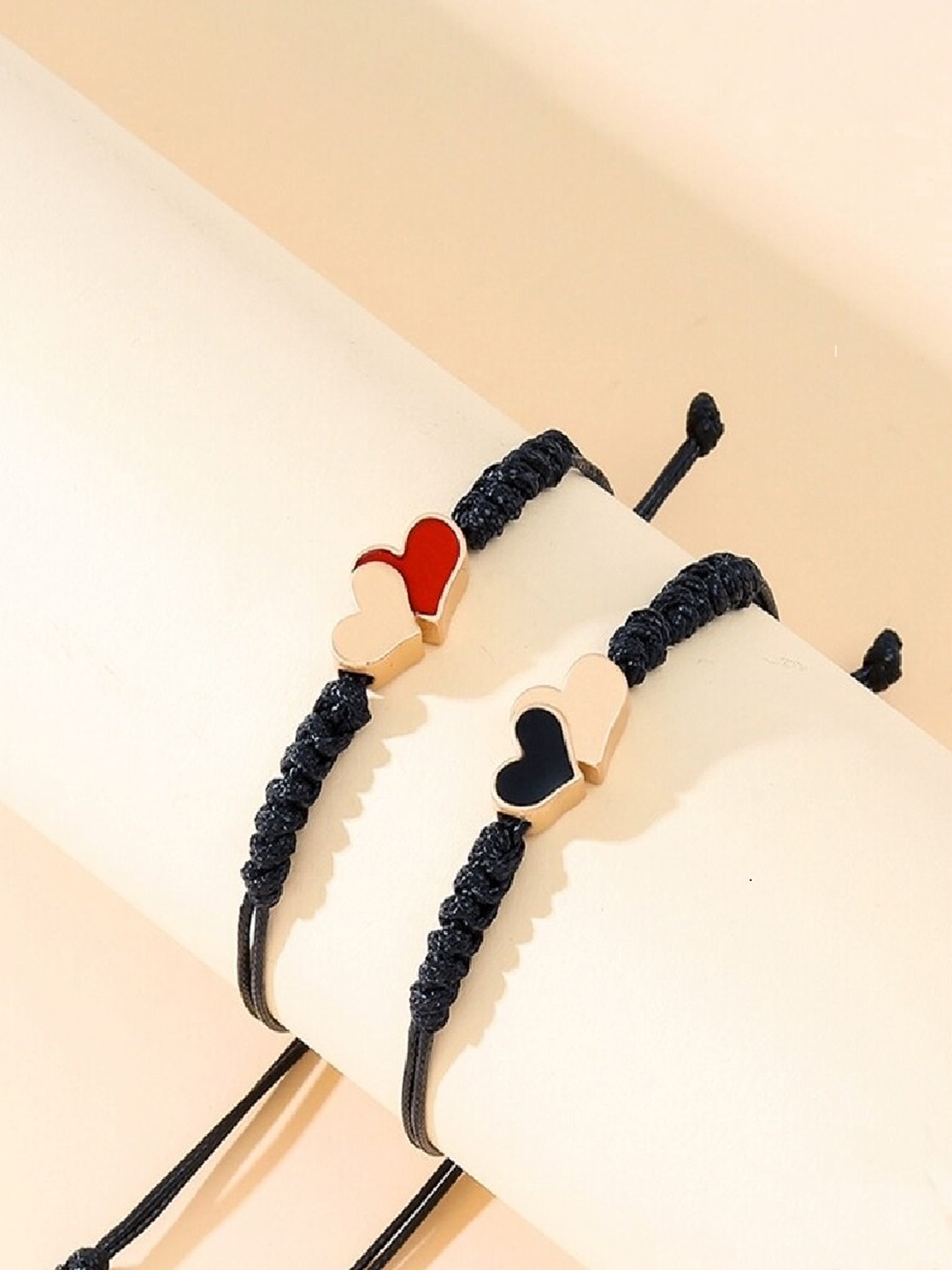 

EL REGALO Women Set Of 2 Black & Red Wraparound Bracelet