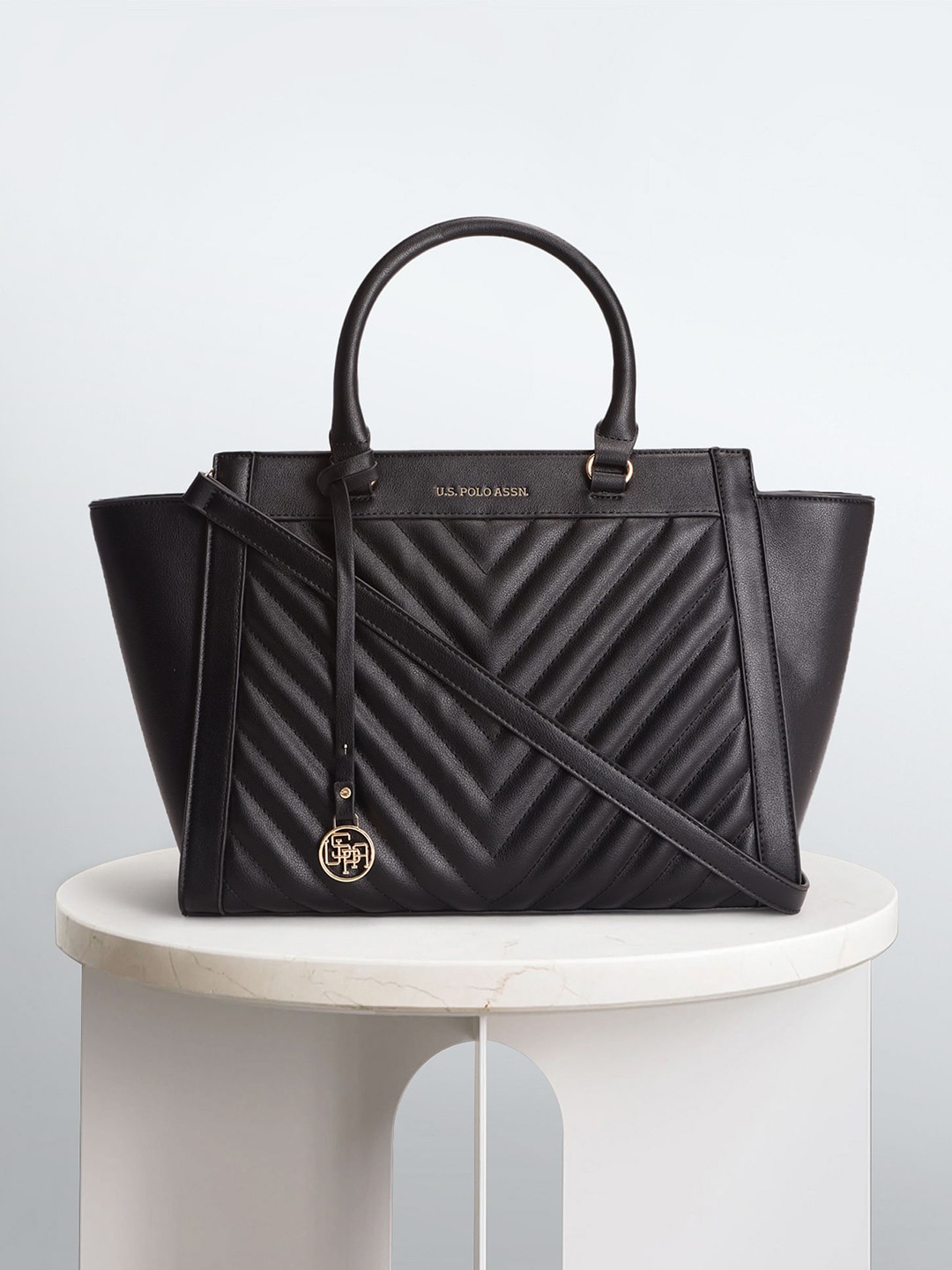 

U.S. Polo Assn. Women Textured Handheld Bag, Black
