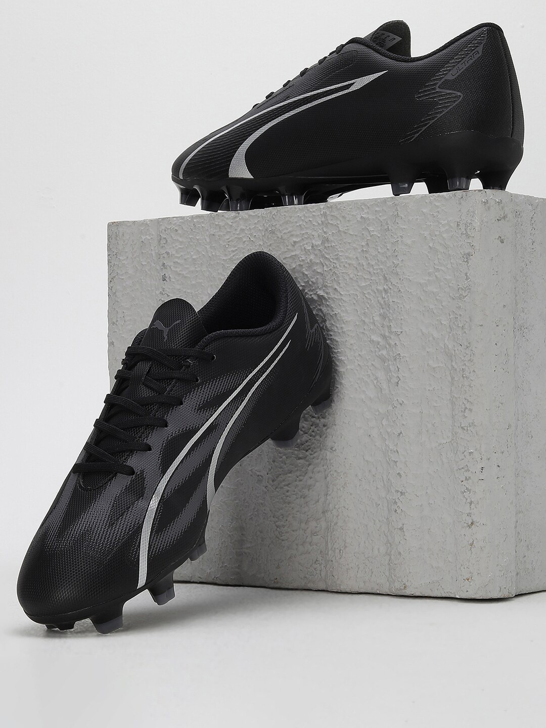 

Puma Men ULTRA PLAY FG/AG Soccer Cleats Football Shoes, Black